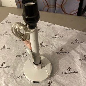 Touch table lamp base with outlet